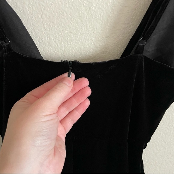 Superdown Aurora Deep V Neck Maxi Dress Slit Black Velvet Knot Front Size XS. - Picture 9 of 9